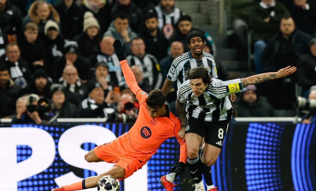 星空体育App官方下载-英超曼城不甘示弱，欧冠枪手务必小心，利物浦热刺败走麦城好尴尬